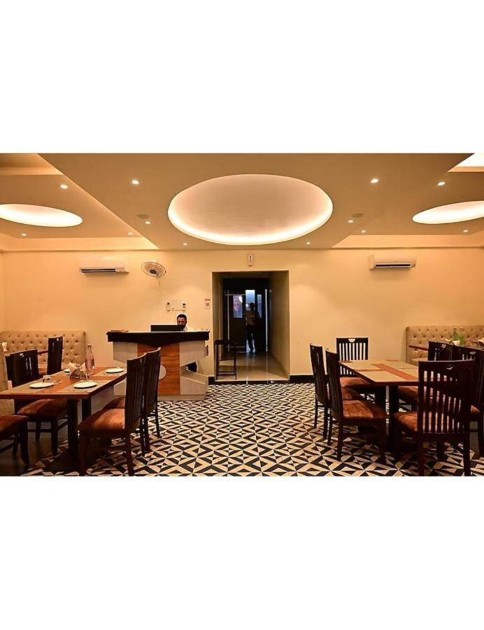 Satya Inn, * Varanasi