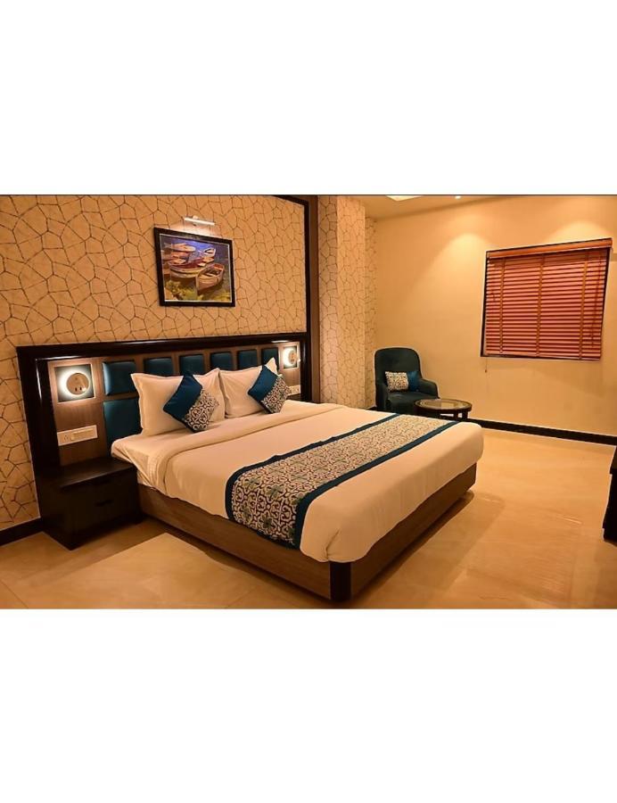 Homestay Satya Inn, *