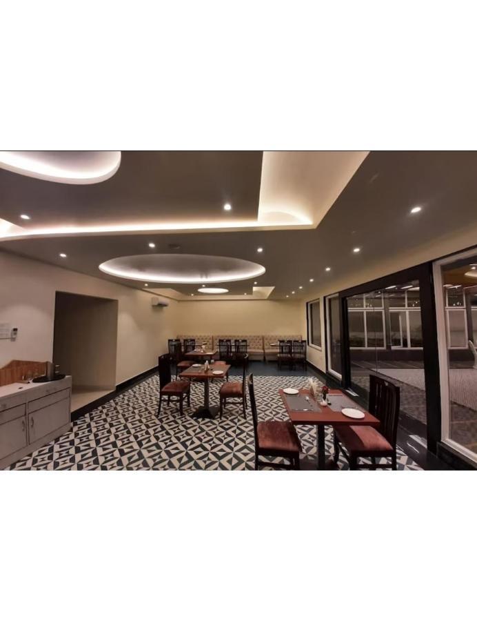 Satya Inn, * Varanasi